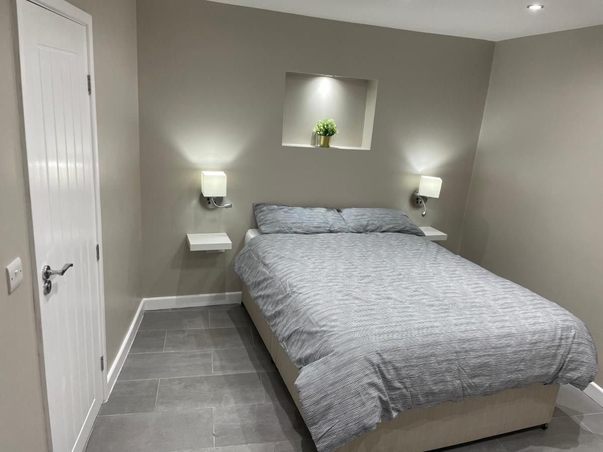 One Bedroom Apartment Goodmayes Extérieur photo