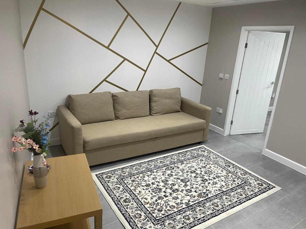 One Bedroom Apartment Goodmayes Extérieur photo
